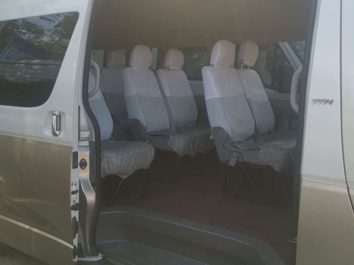 2008年10月豐田 HIACE  2011款 2.7L自動豪華版13座