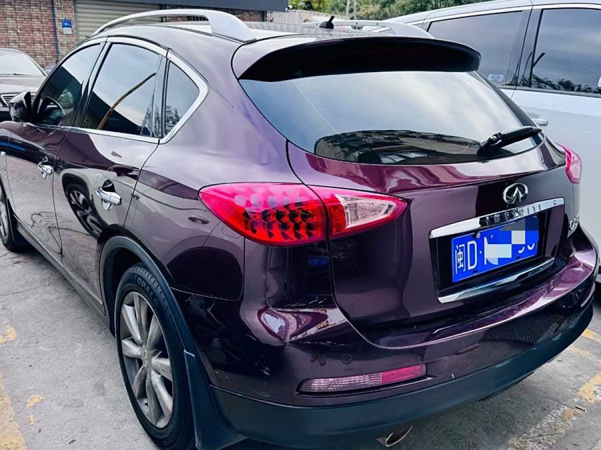 英菲尼迪 QX50  2013款 2.5L 兩驅(qū)優(yōu)雅版圖片