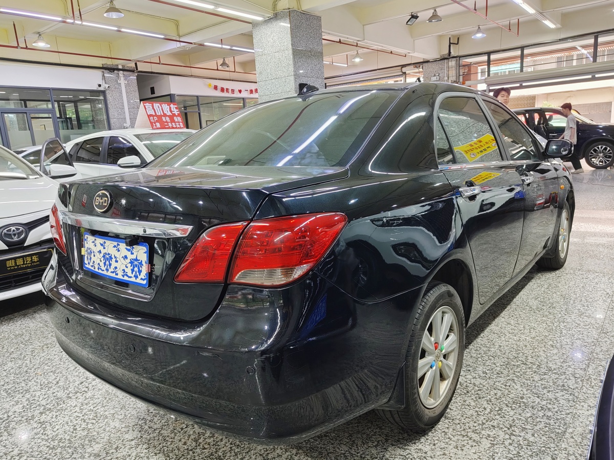 比亞迪 L3  2012款 1.5L 手動尊貴型圖片