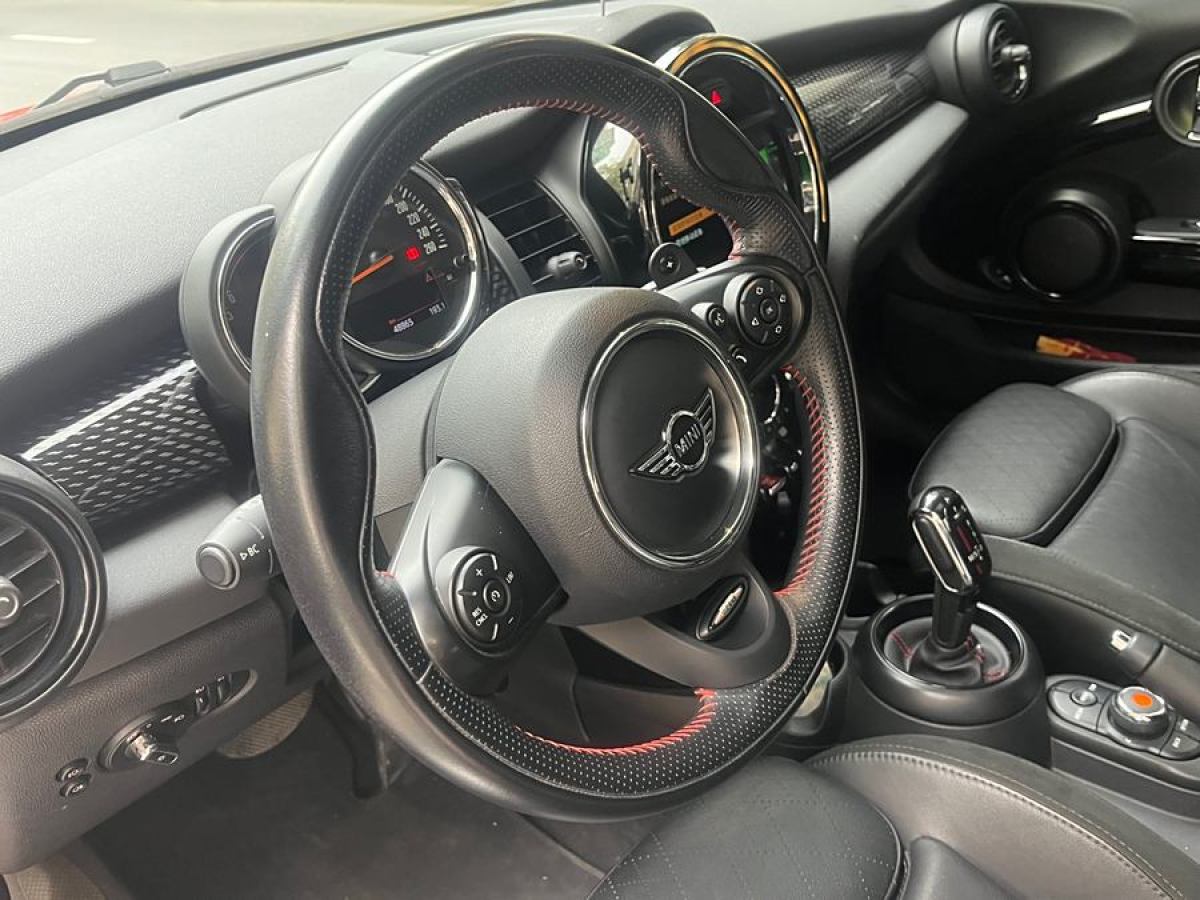 2018年5月MINI CLUBMAN  2018款 2.0T COOPER S 經(jīng)典派