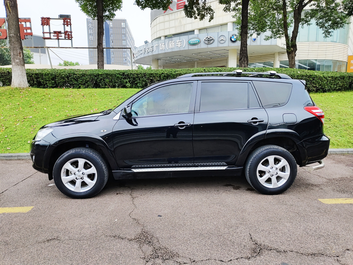 豐田 RAV4榮放  2009款 2.4L 自動(dòng)豪華版圖片