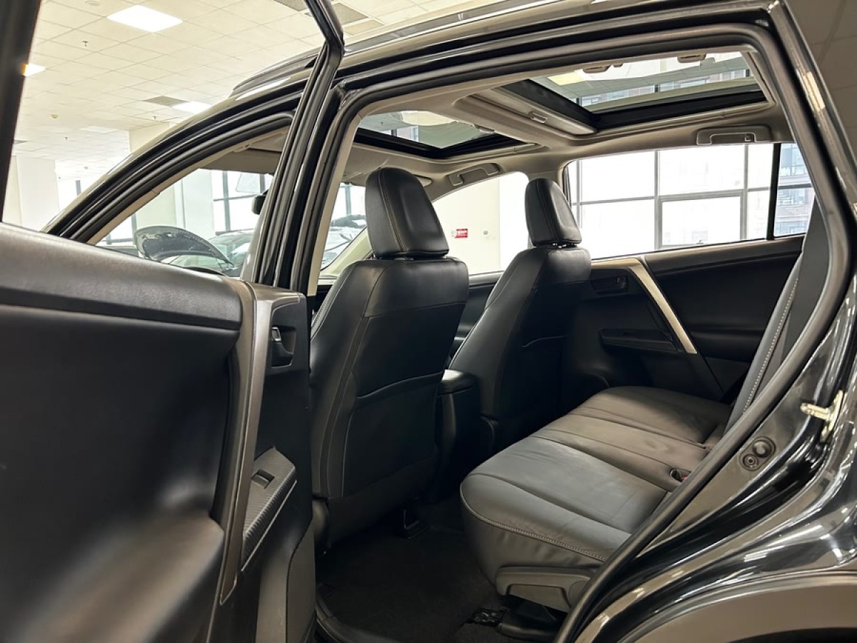 豐田 RAV4榮放  2015款 2.5L 自動四驅(qū)精英版圖片
