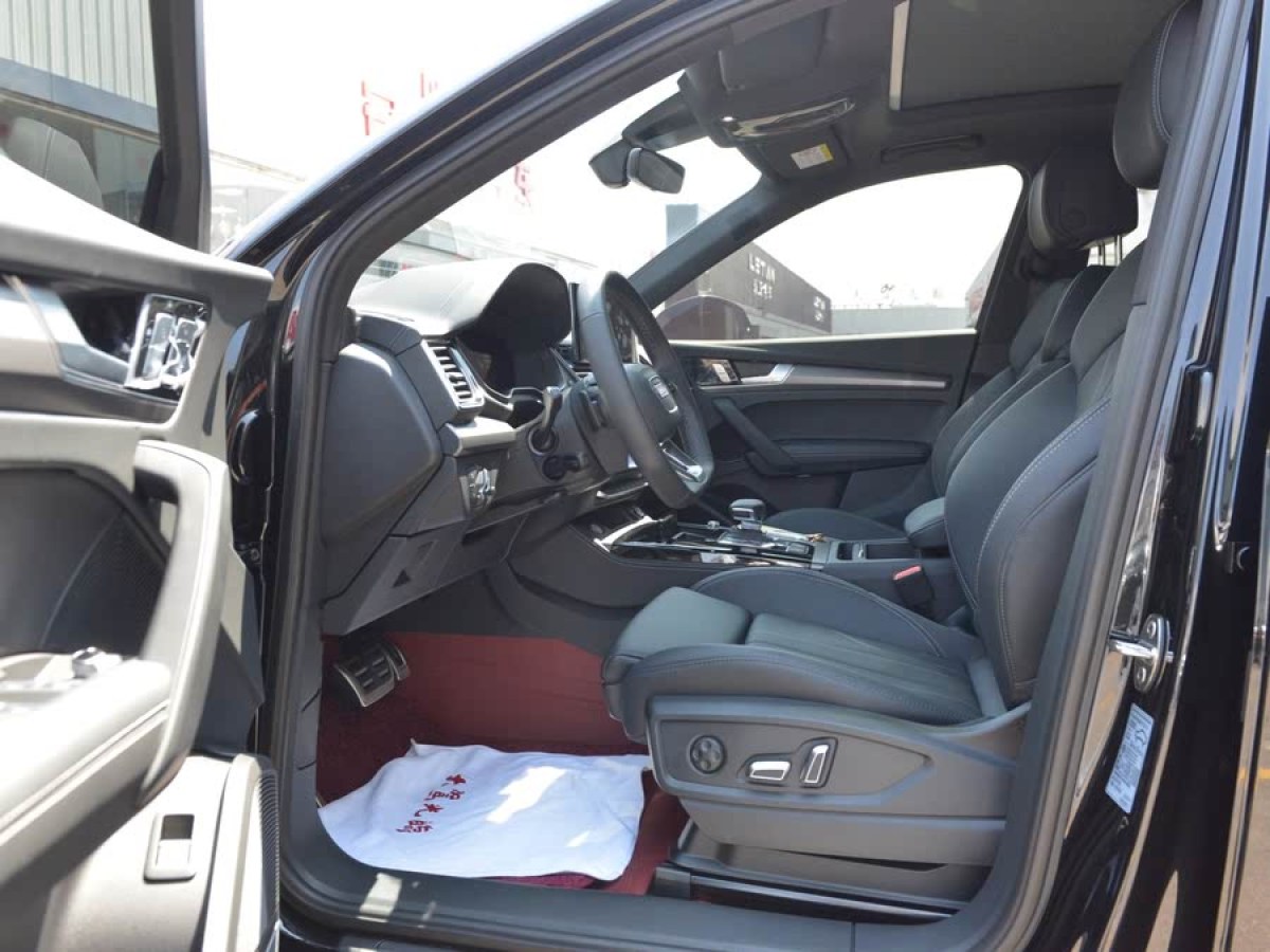 奧迪 奧迪Q5L  2025款 45 TFSI 豪華動感型圖片