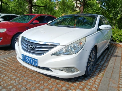 2013年5月 現(xiàn)代 索納塔 2.4L 自動領(lǐng)先版 國IV圖片