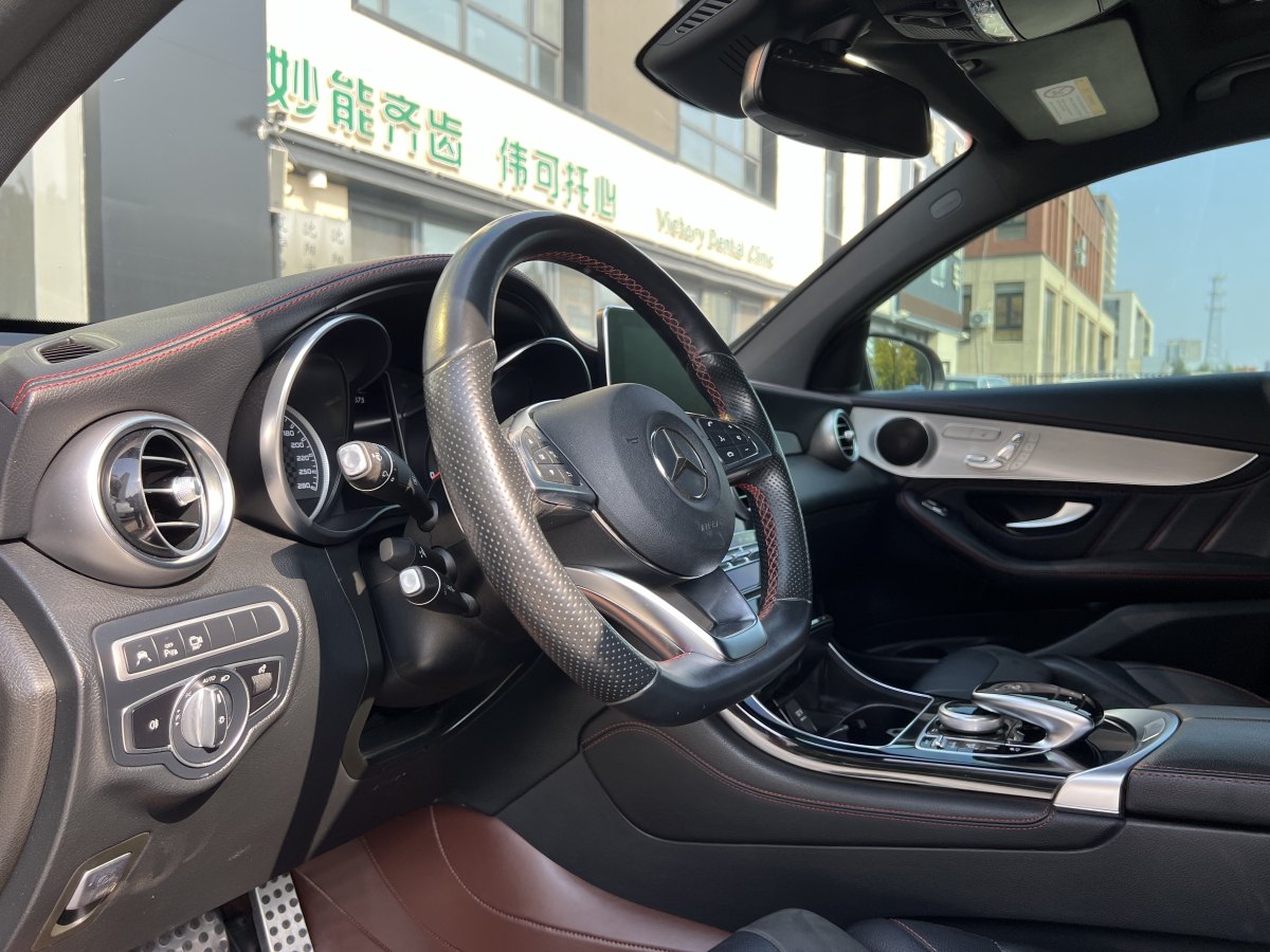 2019年6月奔馳 奔馳GLC轎跑 AMG  2017款 AMG GLC 43 4MATIC 轎跑SUV