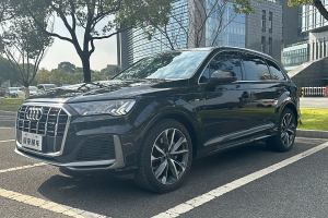 奥迪Q7 奥迪 55 TFSI quattro S line运动型