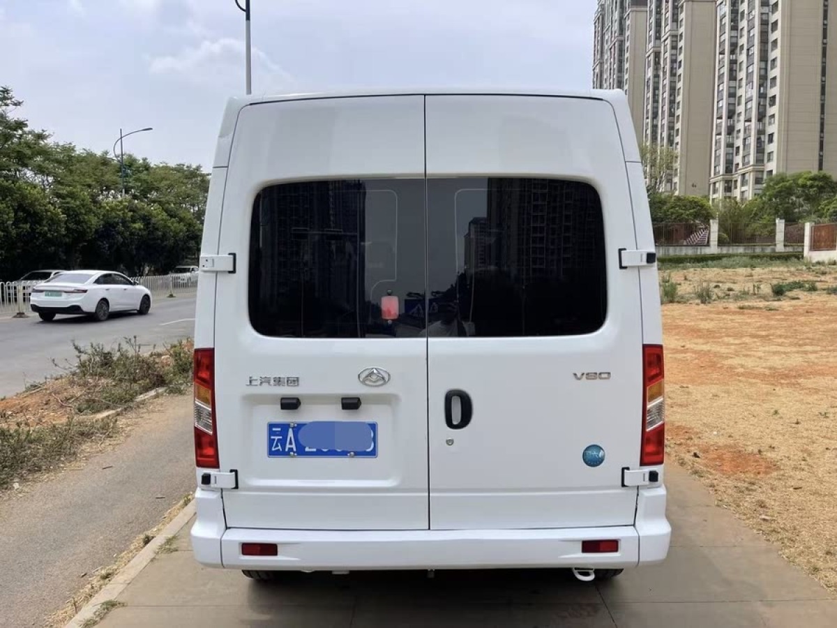 上汽大通 V80  2019款 2.0T Plus 6擋手動(dòng)傲運(yùn)通長(zhǎng)軸高頂7座圖片
