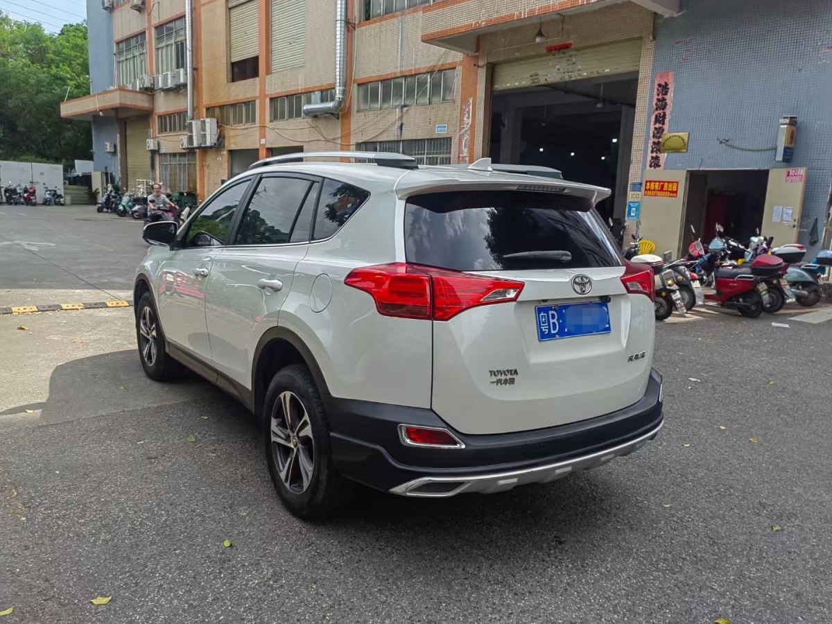 豐田 RAV4  2018款 榮放 2.0L CVT兩驅(qū)風尚版圖片