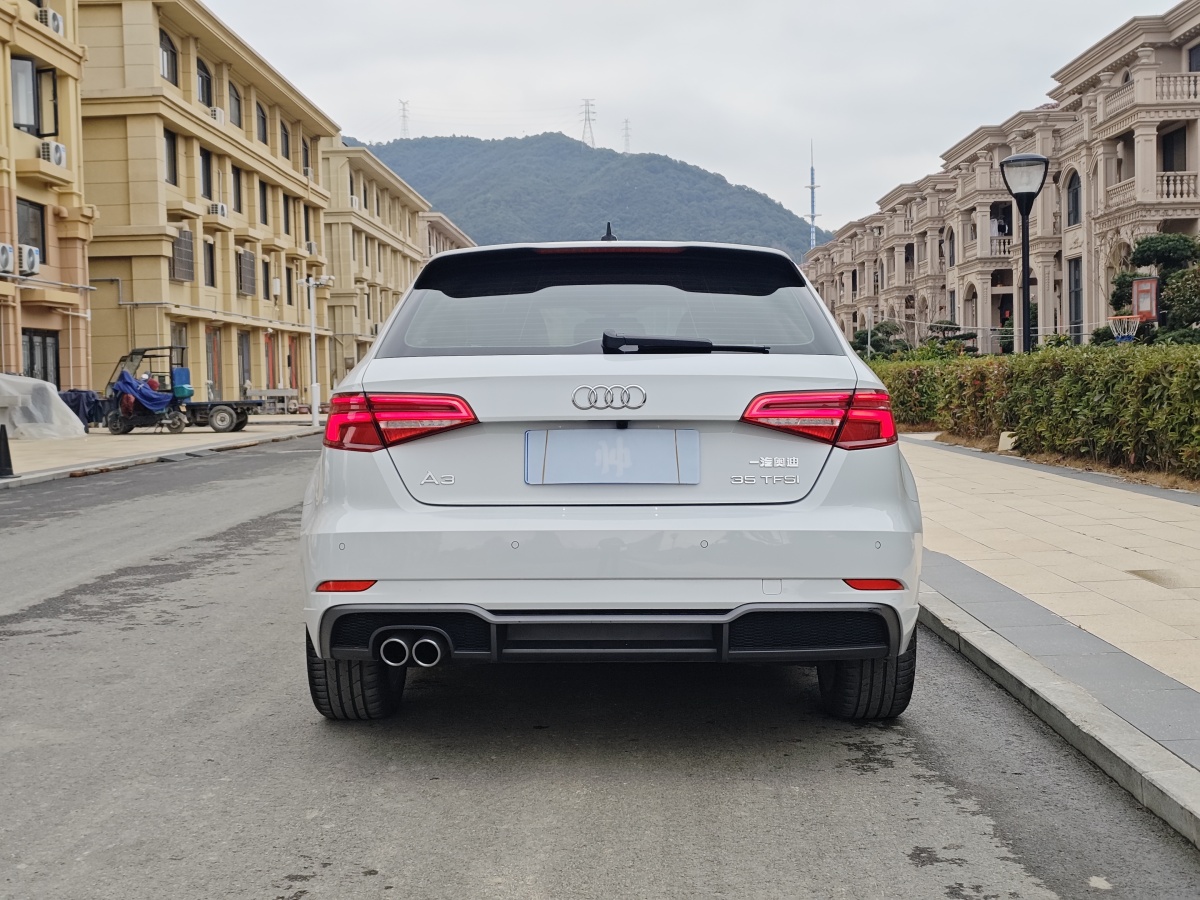 奧迪 奧迪A3  2019款 Sportback 35 TFSI 時(shí)尚型 國(guó)VI圖片