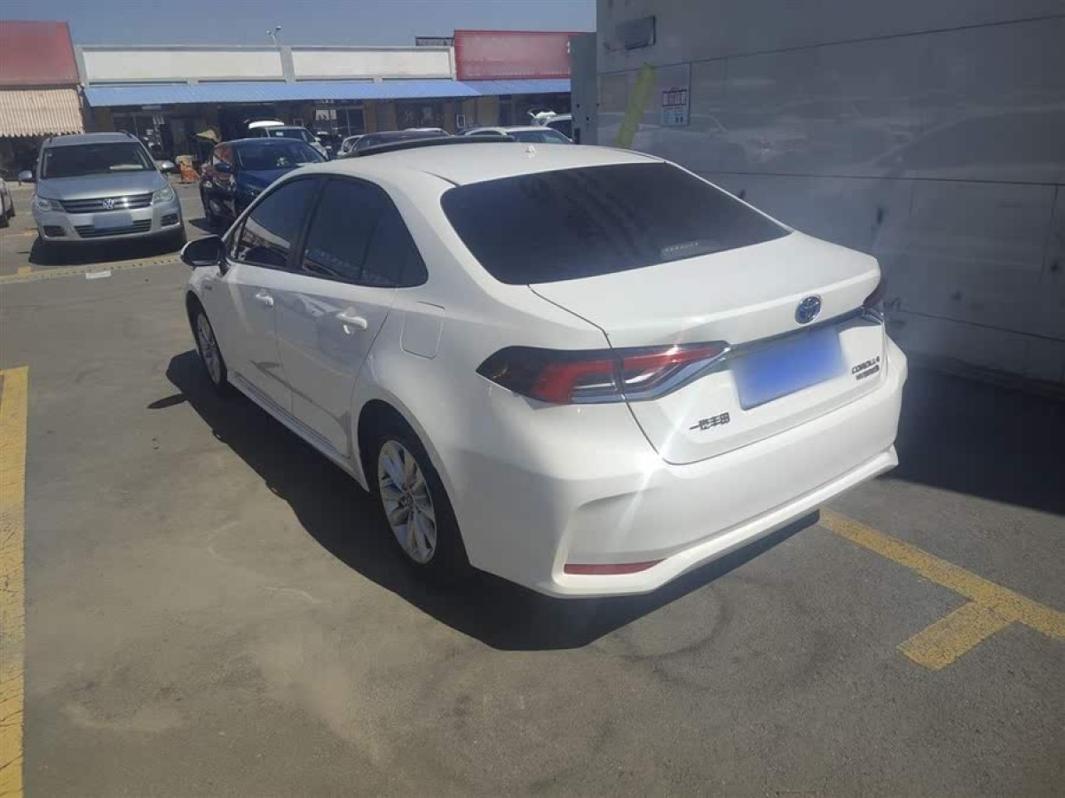 豐田 卡羅拉  2023款 1.8L 智能電混雙擎 精英版圖片