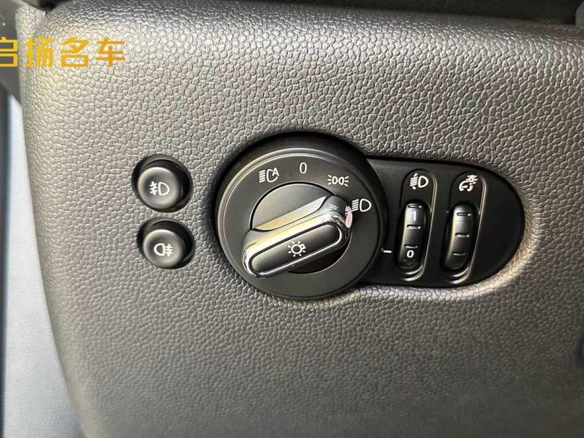 MINI MINI  2020款 1.5T COOPER 藝術(shù)家圖片
