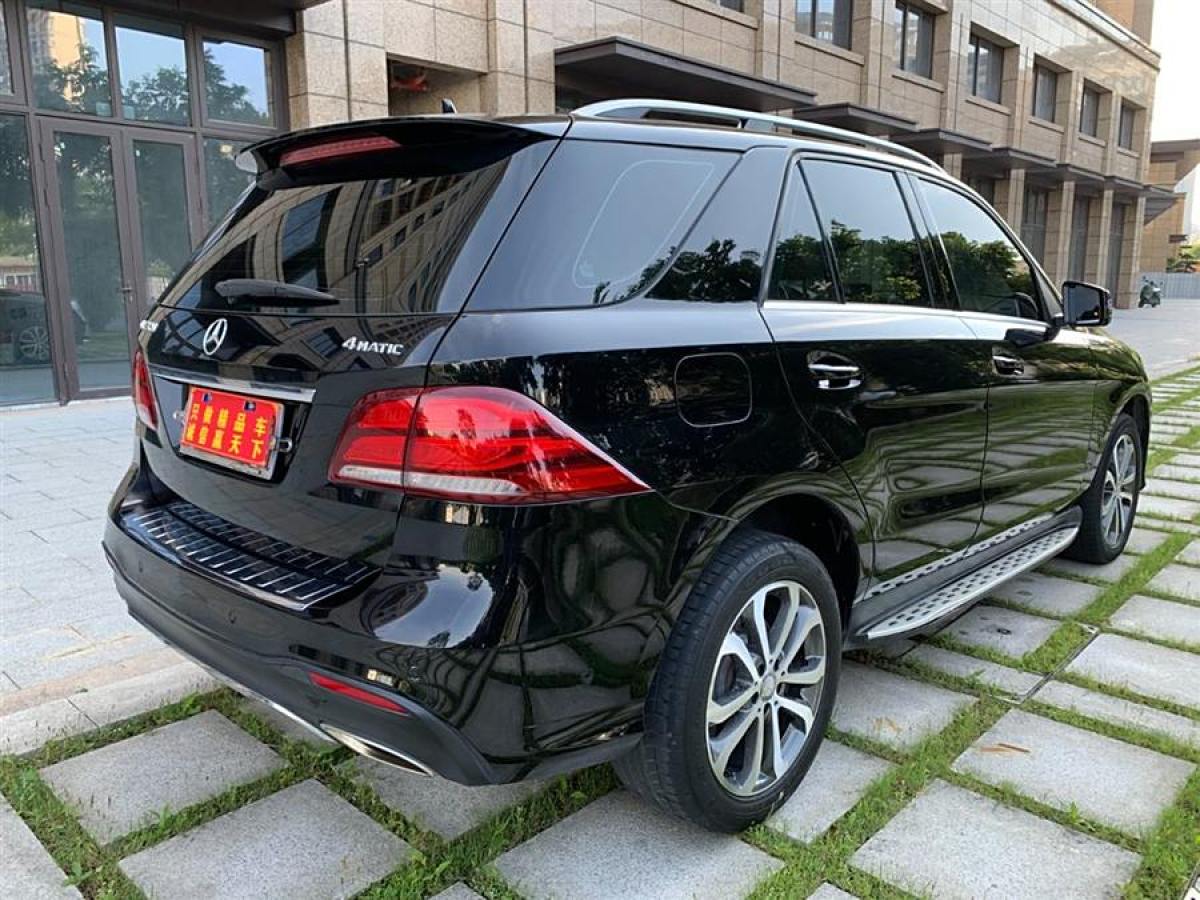 奔馳 奔馳GLE  2016款 GLE 320 4MATIC 豪華型圖片