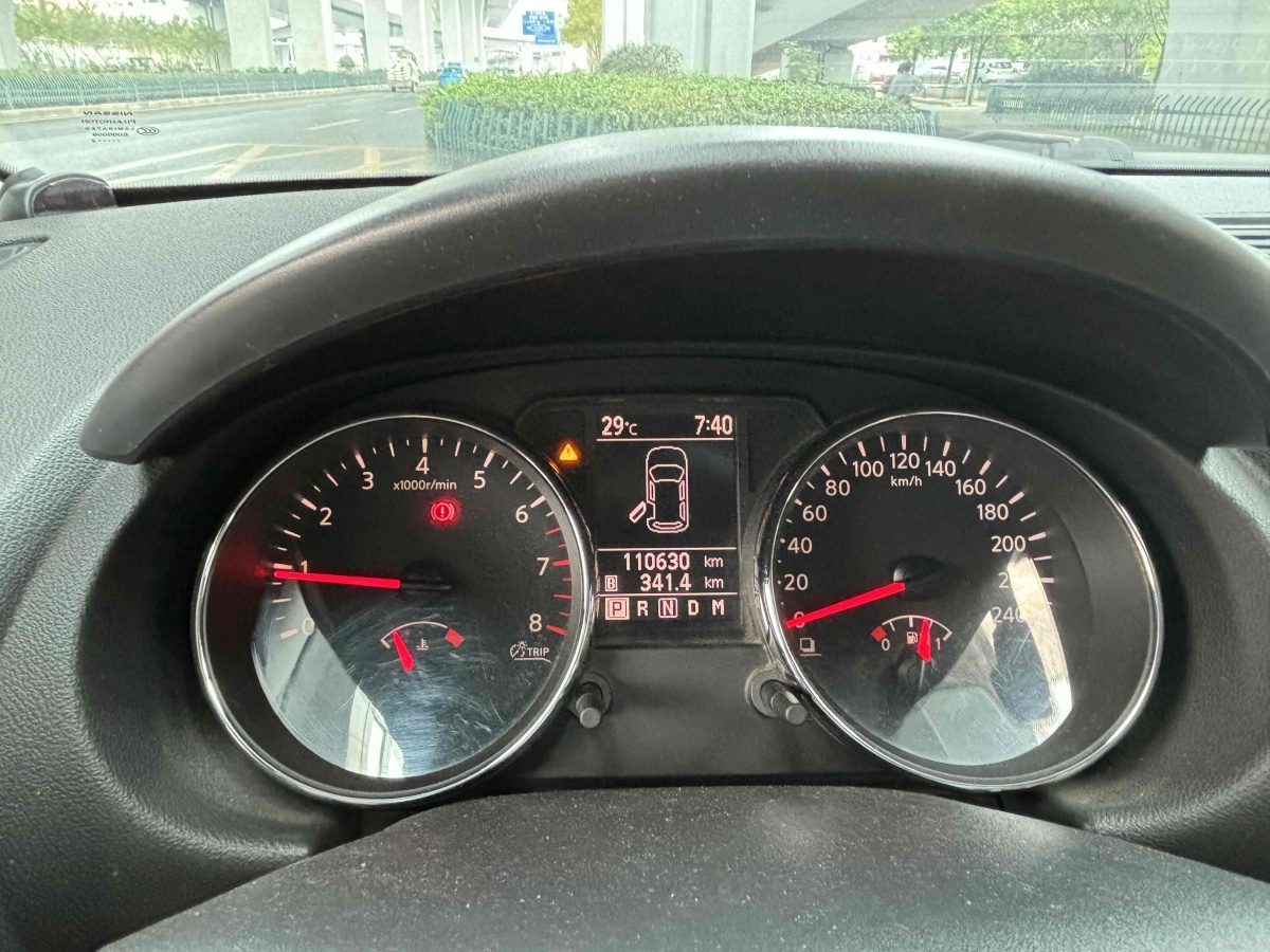 日產(chǎn) 逍客  2012款 2.0XL 火 CVT 2WD圖片