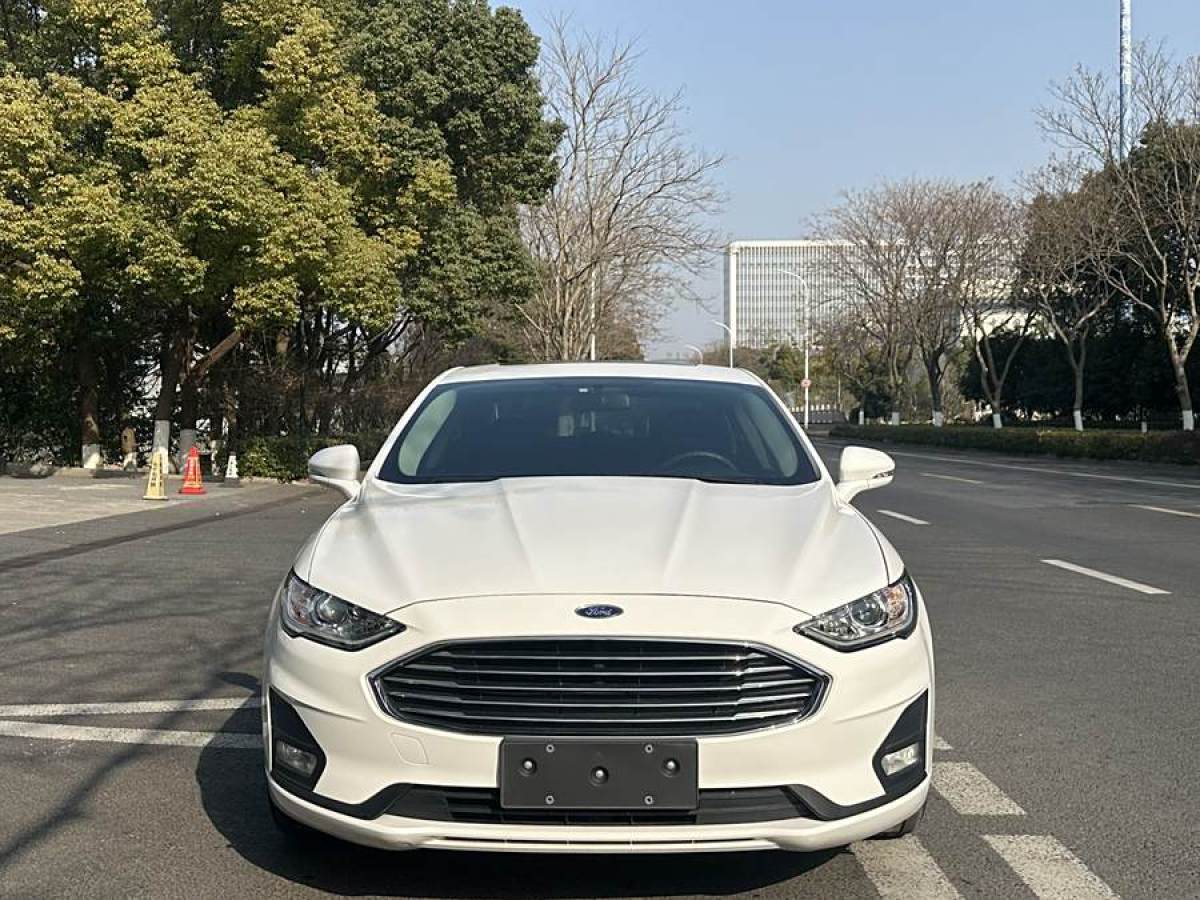 福特 蒙迪歐  2018款 EcoBoost 180 時(shí)尚型圖片