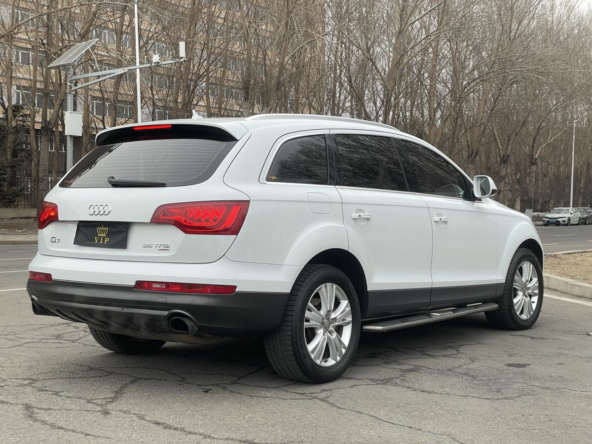 奧迪 奧迪Q7  2014款 35 TFSI 進(jìn)取型圖片