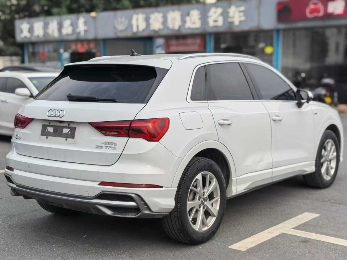 奧迪 奧迪Q3  2019款  35 TFSI 時(shí)尚動(dòng)感型圖片