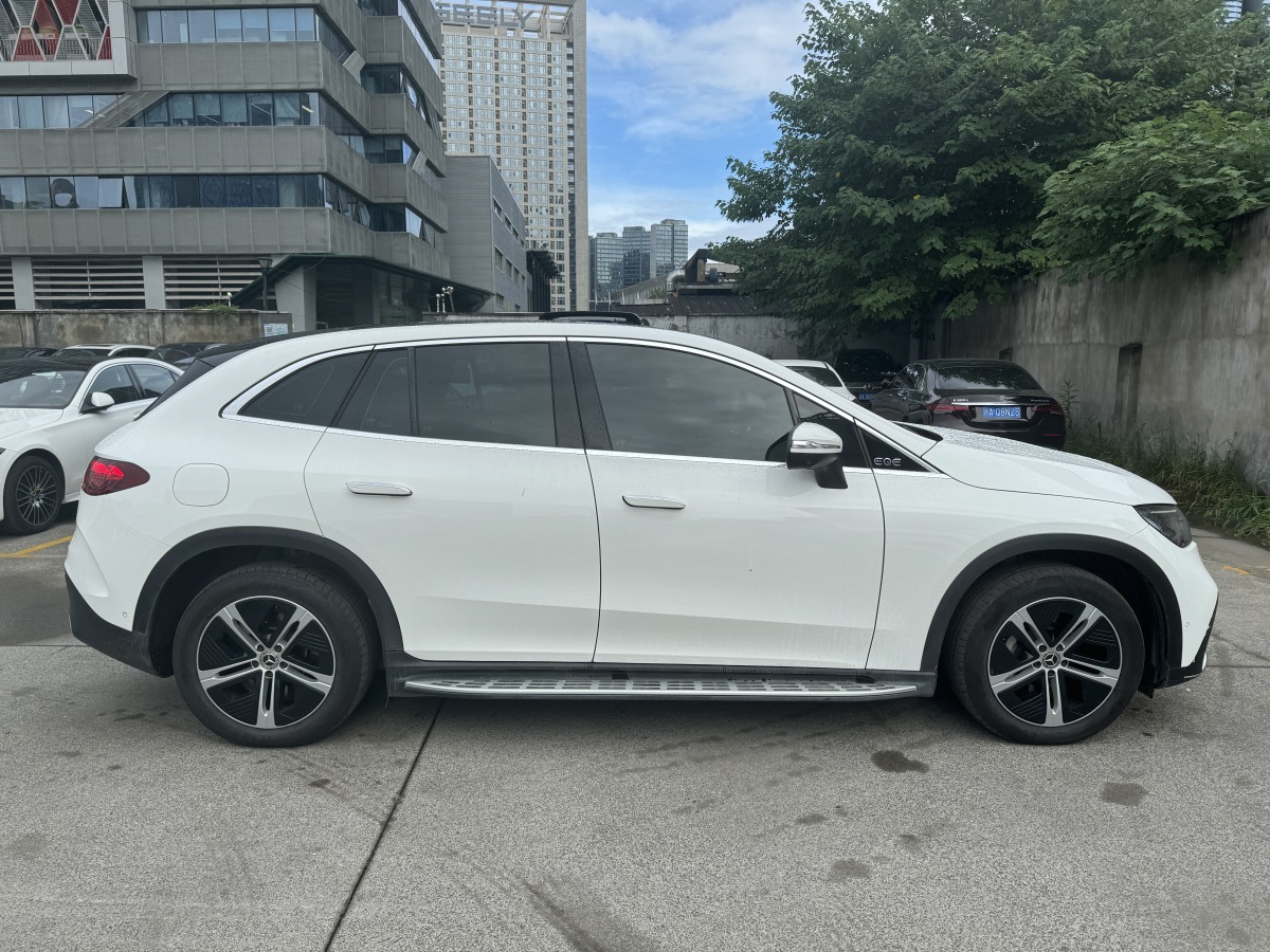 2023年10月奔馳 奔馳EQE SUV  2023款 350 4MATIC 先鋒版