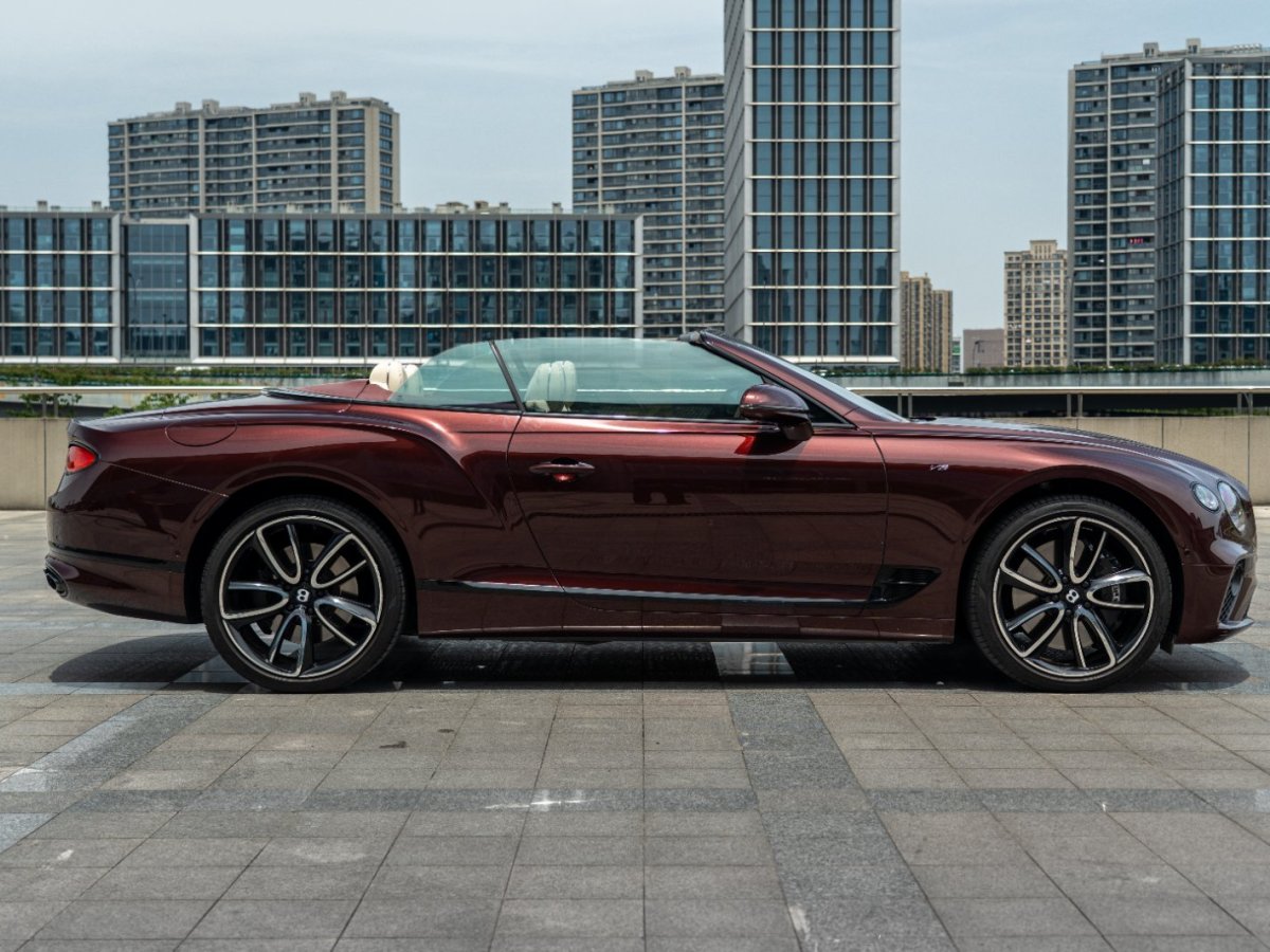 賓利 歐陸  2024款 4.0T GT V8 Mulliner 敞篷版圖片