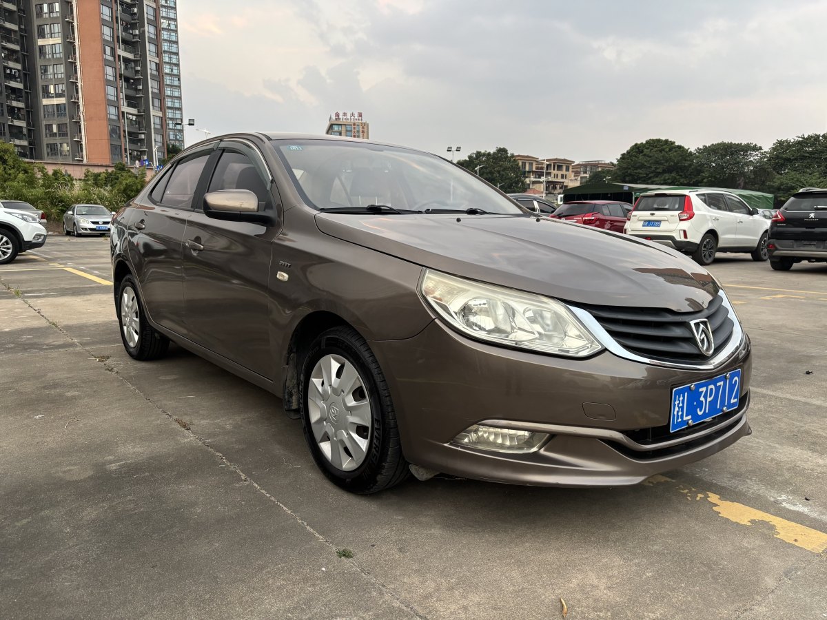 寶駿 630  2014款 1.5L 手動標(biāo)準(zhǔn)型圖片