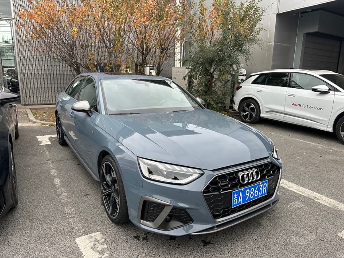 奧迪 奧迪A4L  2022款 40 TFSI quattro RS套件燃速型圖片