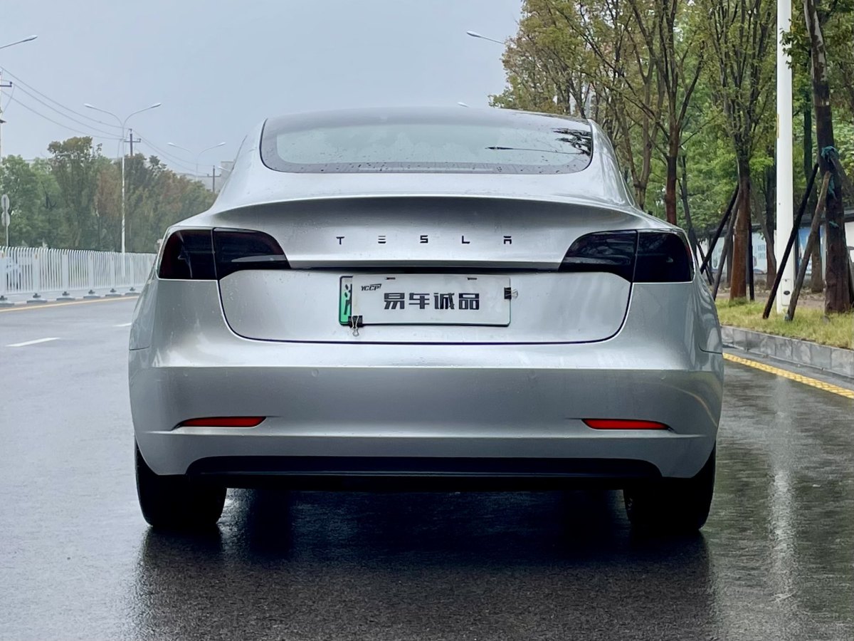 特斯拉 Model 3  2022款 改款 后輪驅(qū)動版圖片