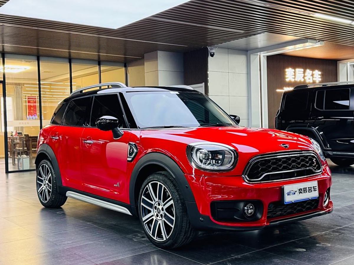 2020年6月MINI COUNTRYMAN  2019款 2.0T COOPER S ALL4 藝術(shù)家