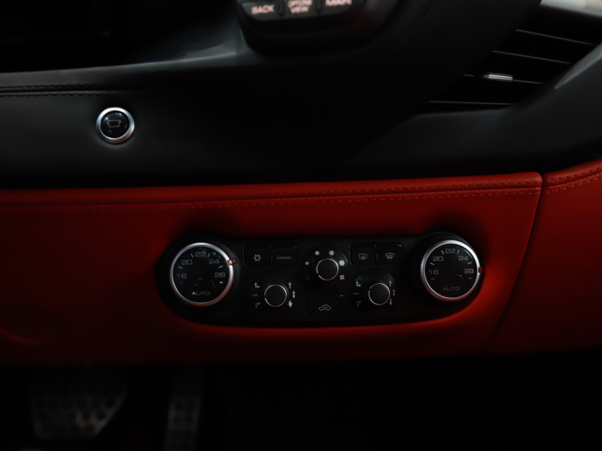 2018年1月法拉利 488  2015款 488 GTB