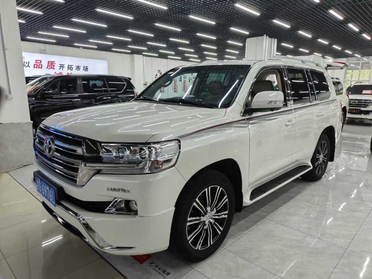 豐田 蘭德酷路澤  2018款 5.7L VX-R 12氣 底升(中東版)圖片