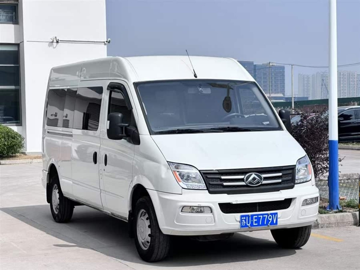 上汽大通 V80  2023款 2.0T 手動(dòng)經(jīng)典傲運(yùn)通長(zhǎng)軸中頂6/7/8/9座圖片