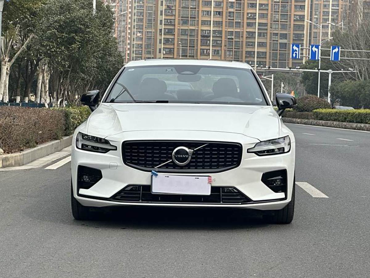 沃爾沃 S60L  2024款 B5 智雅運動版圖片