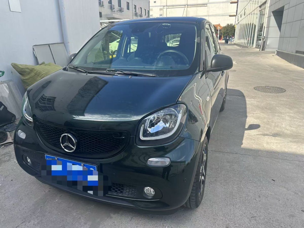 smart forfour  2017款 0.9T 66千瓦摯愛特別版圖片