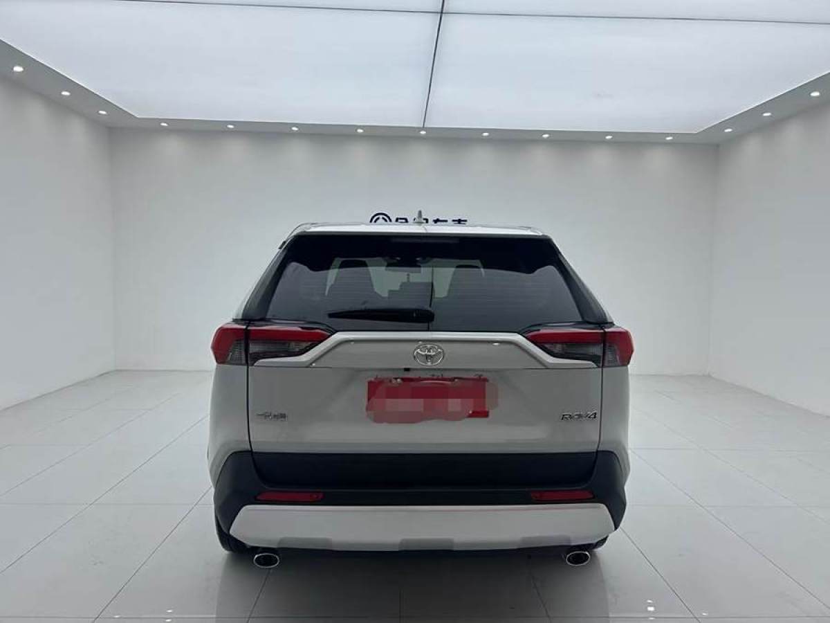 豐田 RAV4榮放  2020款 2.0L CVT兩驅(qū)風(fēng)尚版圖片