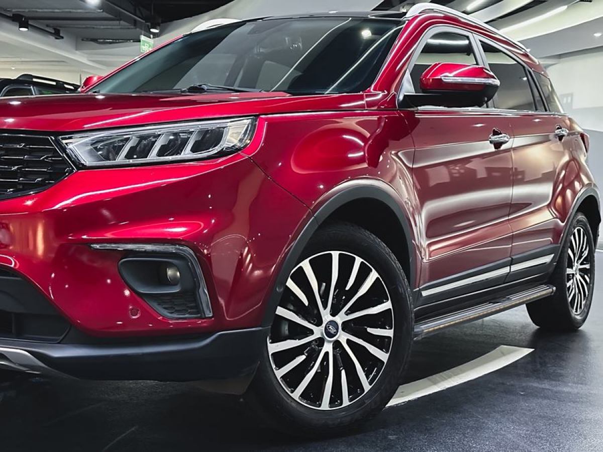 福特 領(lǐng)界  2020款 領(lǐng)界S EcoBoost 145 CVT 48V尊領(lǐng)型PLUS圖片