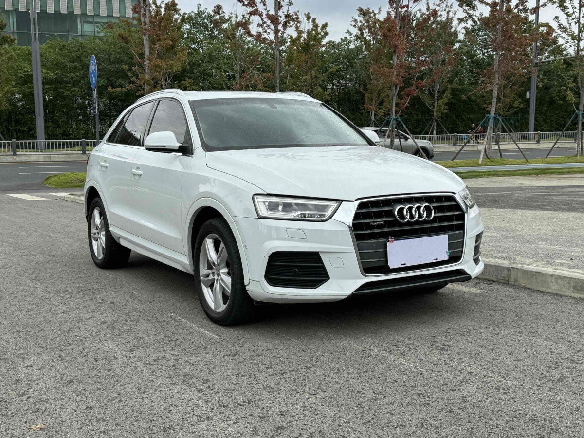 2017年11月奧迪 奧迪Q3  2017款 35 TFSI quattro 全時四驅(qū)風(fēng)尚型