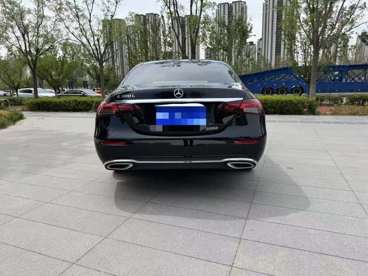 奔馳 奔馳E級  2021款 改款 E 300 L 豪華型圖片