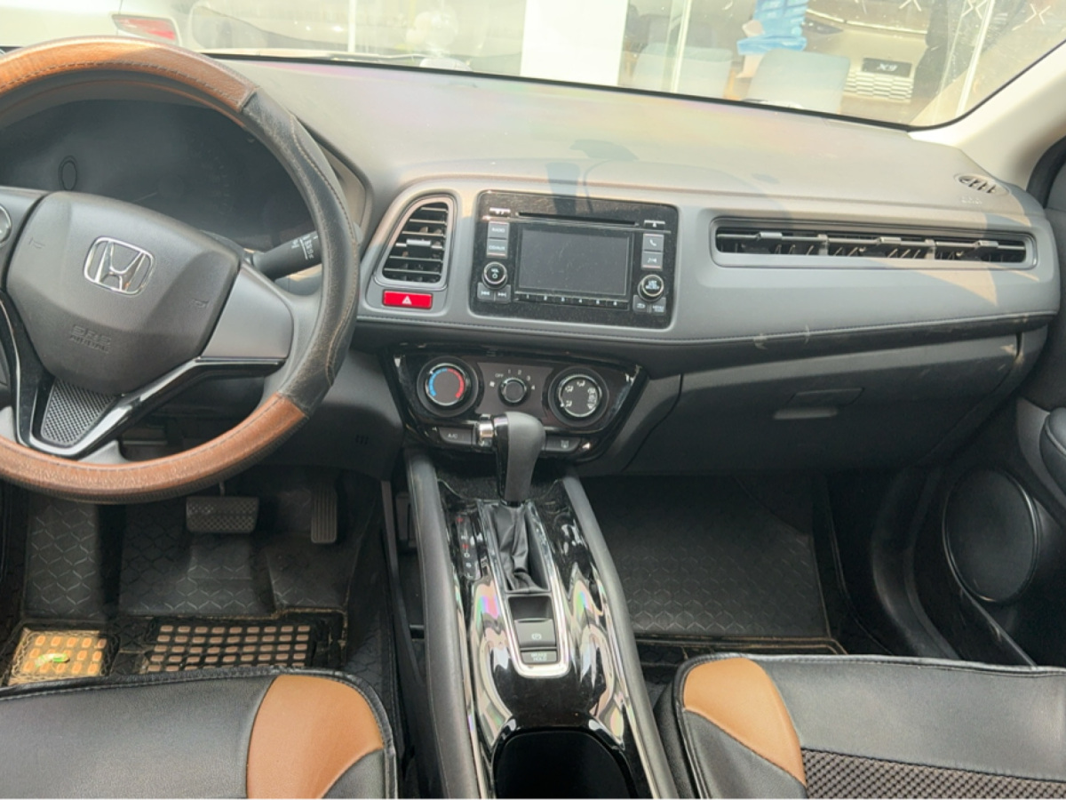 2015年6月本田 缤智  2015款 1.5L CVT两驱舒适型