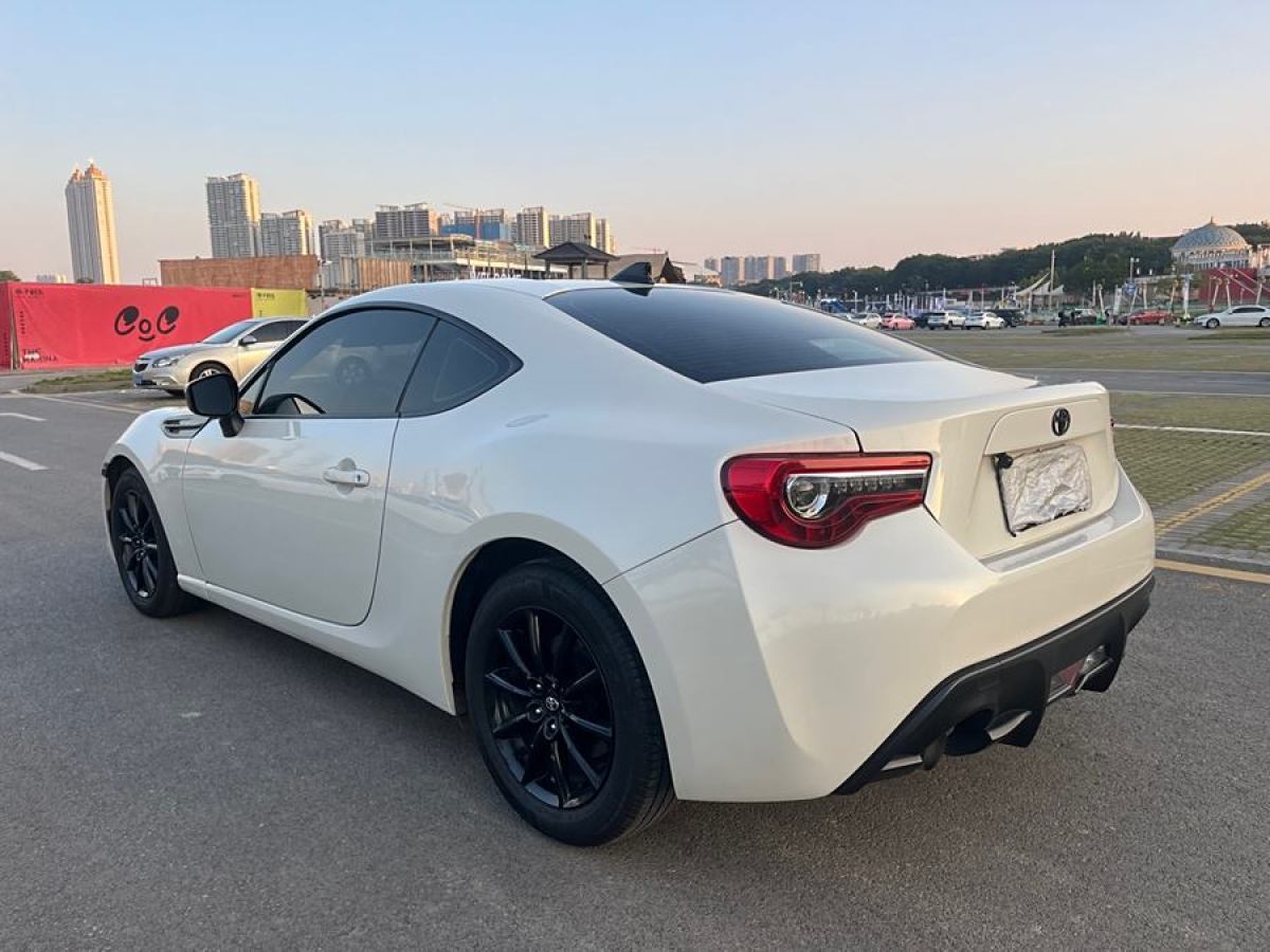 丰田 86  2019款  2.0L 自动豪华版图片