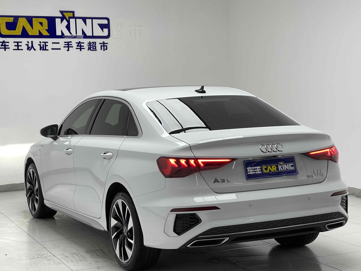 奧迪 奧迪A3  2023款 A3L Limousine 35 TFSI 時(shí)尚運(yùn)動(dòng)型圖片