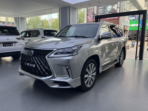 雷克萨斯 LX 570 铂金中东版