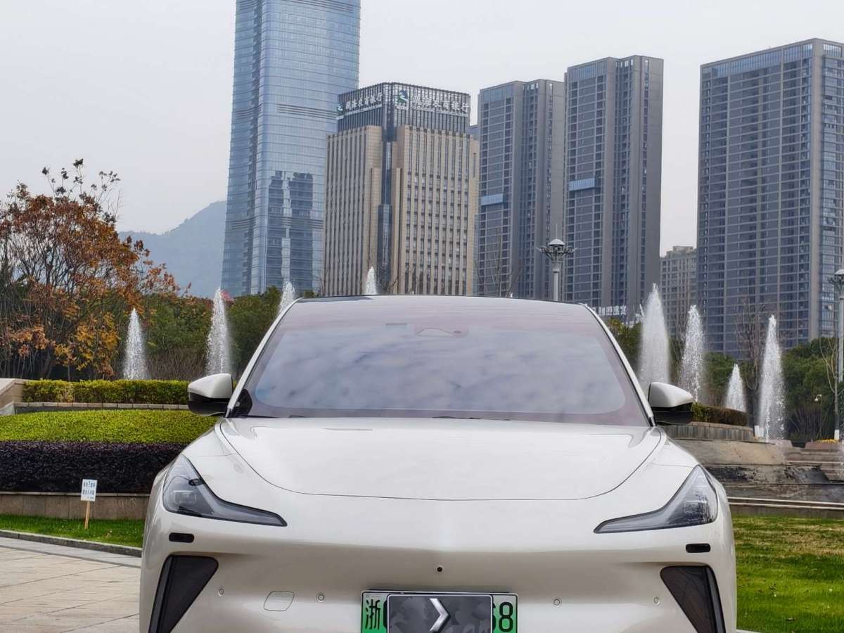 智己 智己LS7  2023款 90kWh Elite后驅(qū)版圖片