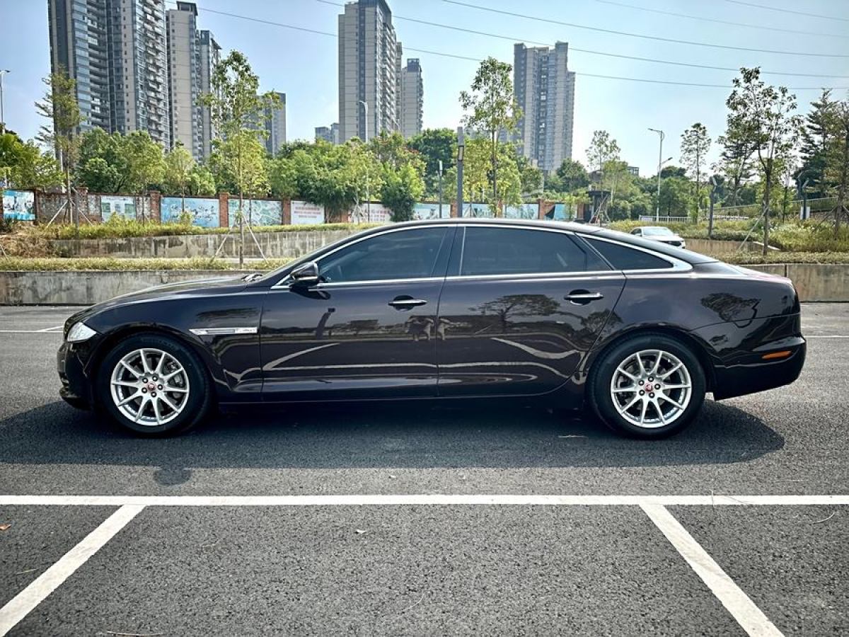 2014年7月捷豹 XJ  2014款 XJL 2.0T 兩驅(qū)典雅商務版