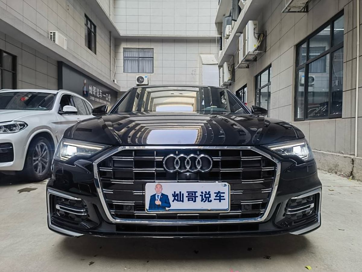 奧迪 奧迪A6L  2023款 改款 45 TFSI 臻選動(dòng)感型圖片