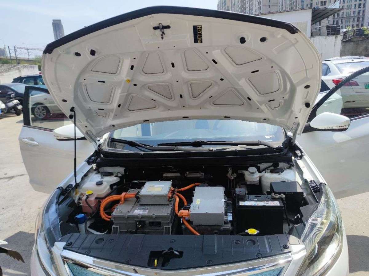 2018年6月长安 逸动新能源  2018款 EV300 悦享型