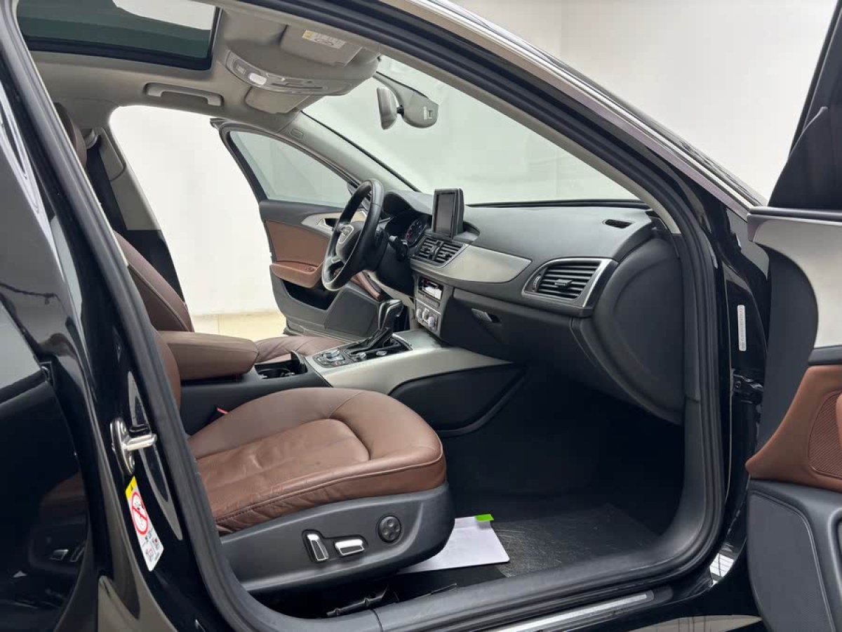 奧迪 奧迪A4L  2018款 30周年年型 30 TFSI 進(jìn)取型圖片