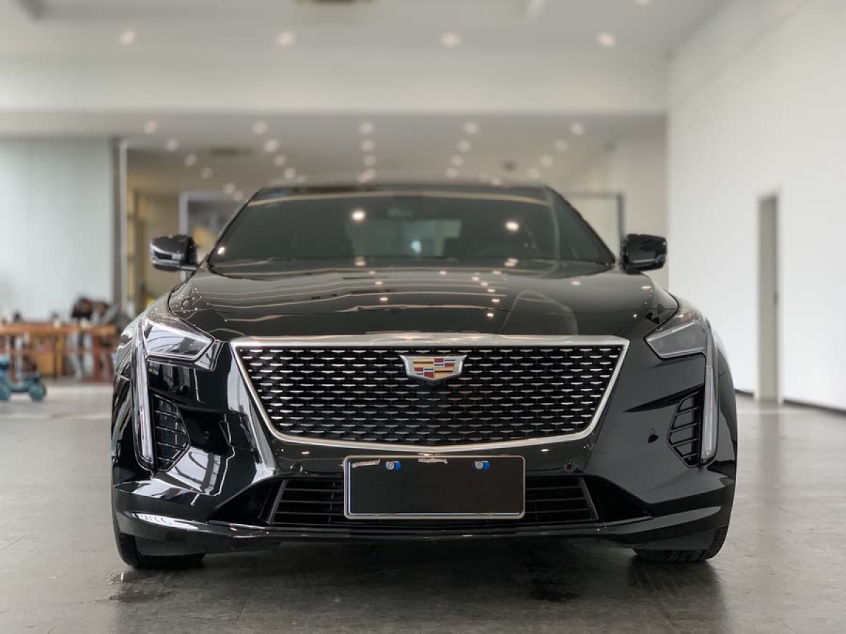 凱迪拉克 CT6  2019款 28T 時(shí)尚型圖片