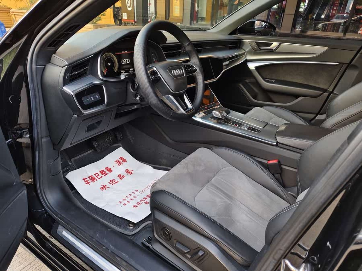 奧迪 奧迪A6L  2019款 45 TFSI quattro 臻選動(dòng)感型圖片