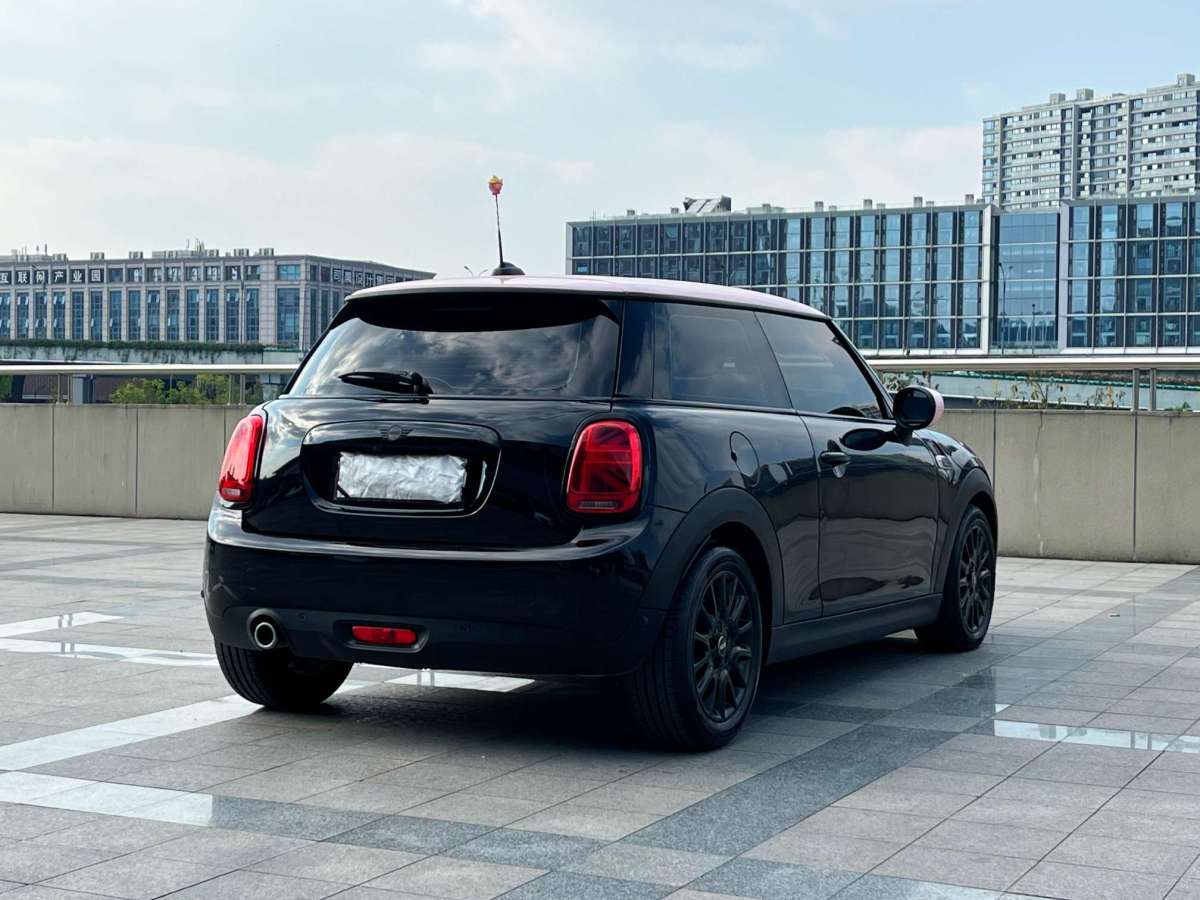 MINI 2018款 1.5T COOPER 經(jīng)典派圖片