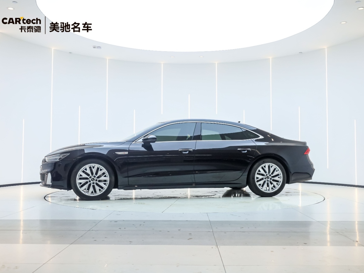 2024年2月奧迪 奧迪A7L  2024款 45TFSI S-line 筑夢型 流晶套裝