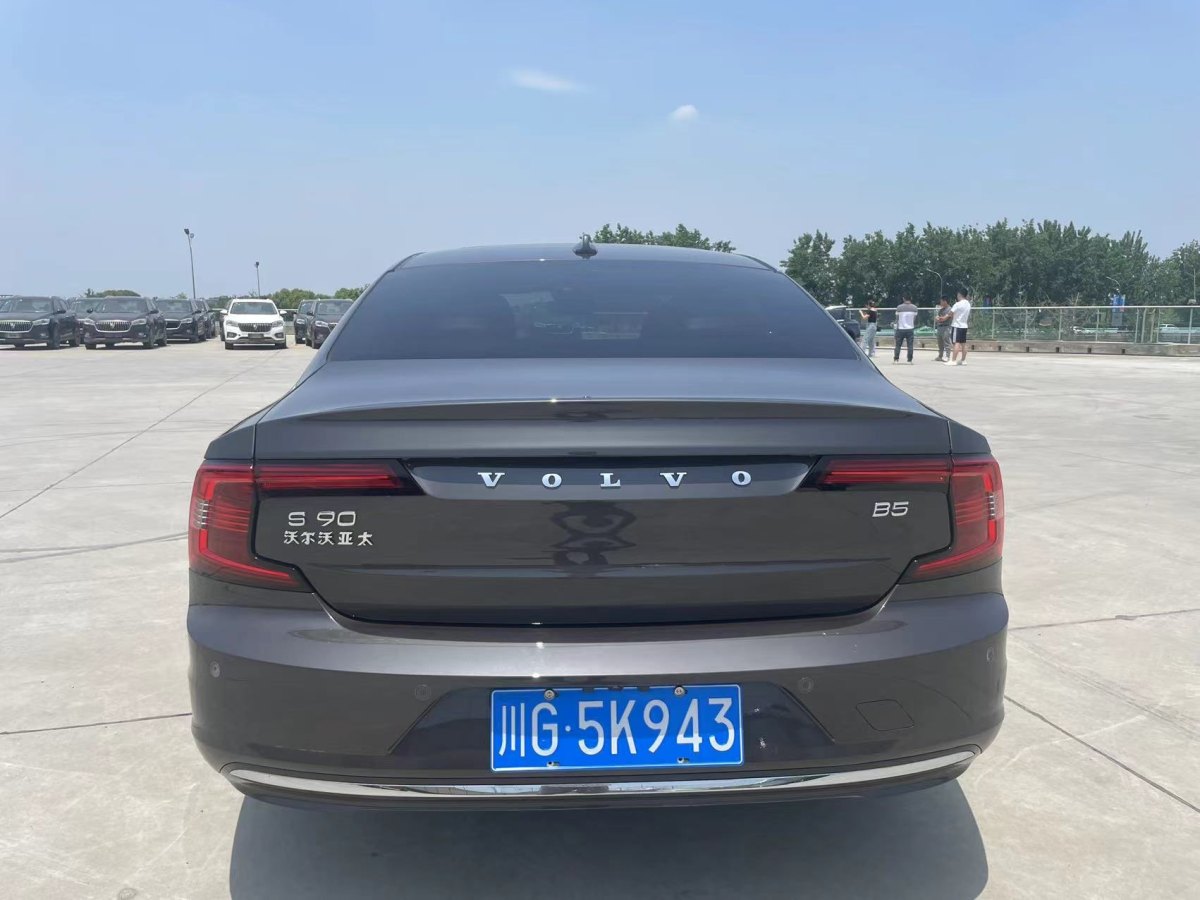 沃爾沃 S90  2023款 B5 智遠(yuǎn)豪華版圖片