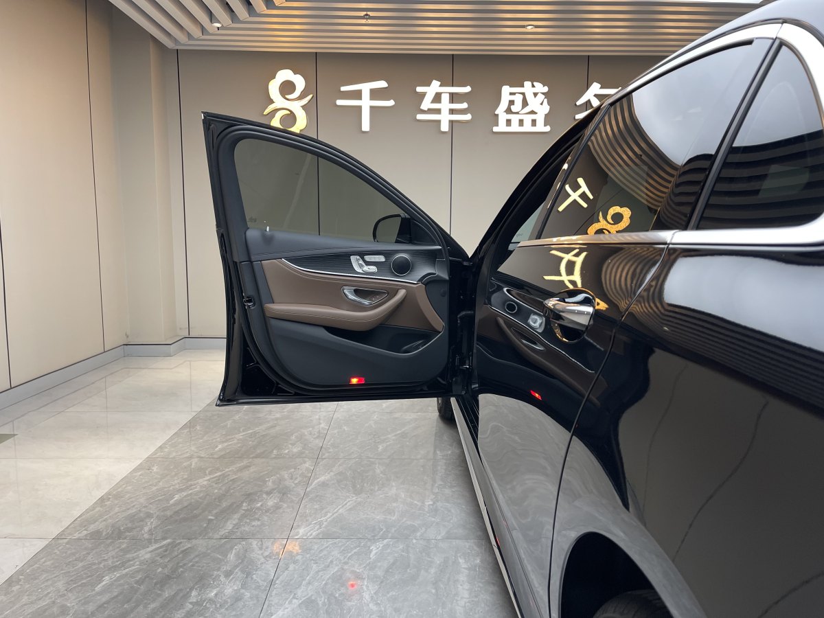 奔馳 奔馳E級(jí)  2023款 改款 E 300 L 運(yùn)動(dòng)時(shí)尚型圖片